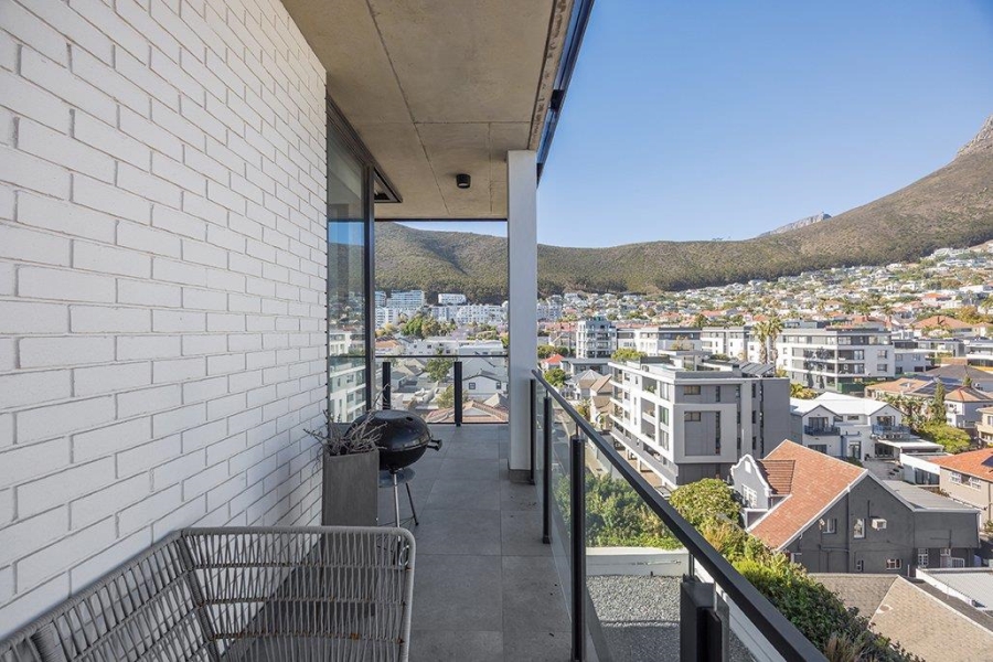 2 Bedroom Property for Sale in Sea Point Western Cape